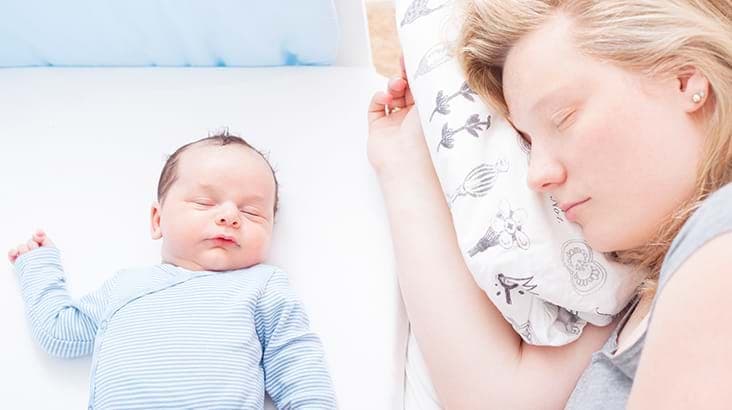 Co-Sleeping vs Independent Sleeping